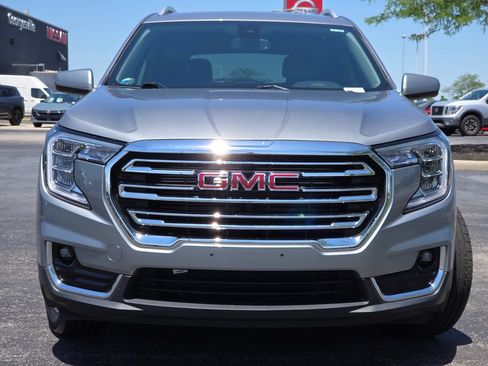 Used 2024 GMC Terrain SLT AWD/4WD image 10