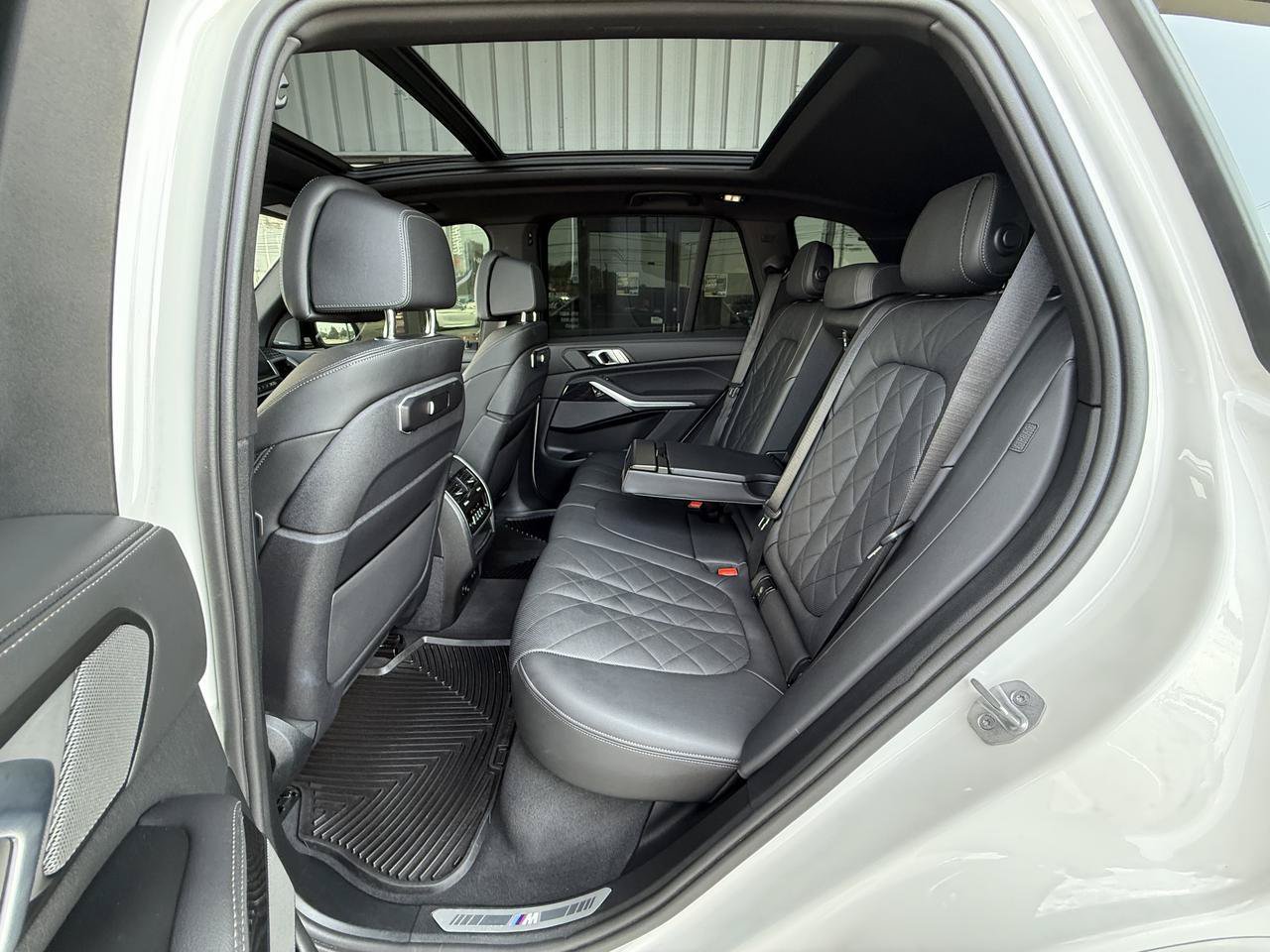 Used 2024 BMW X5 xDrive40i w/ M Sport Package AWD/4WD image 42