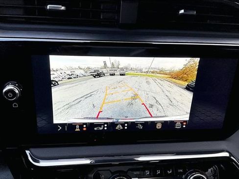 Used 2024 GMC Sierra 1500 AT4 w/ Technology Package image 20