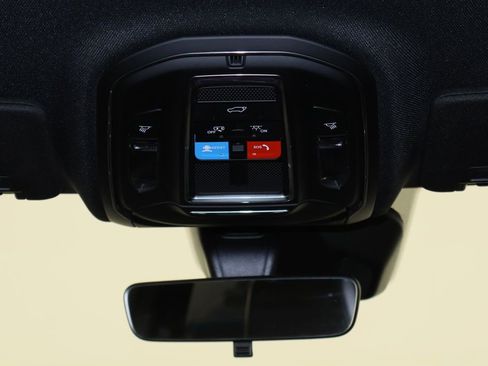 Used 2025 Jeep Grand Cherokee Altitude AWD/4WD image 24