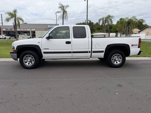 Used 2002 Chevrolet Silverado 1500 LS w/ Off-Road Pkg AWD/4WD image 4