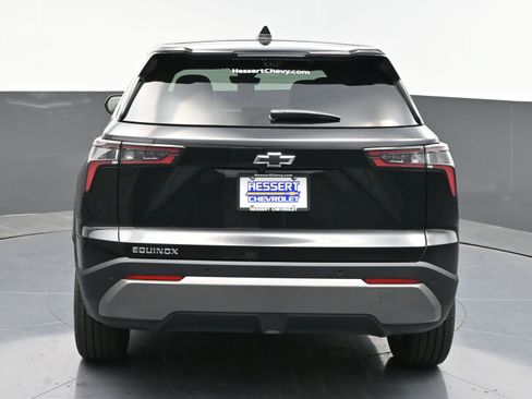 New 2026 Chevrolet Equinox LT w/ Convenience Package II FWD image 6