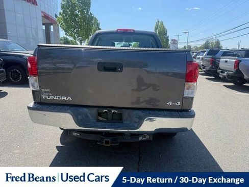 Used 2011 Toyota Tundra 4x4 Double Cab w/ Cold Weather Pkg image 7