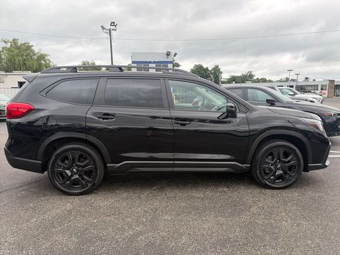 Used 2023 Subaru Ascent Onyx Edition AWD/4WD image 8