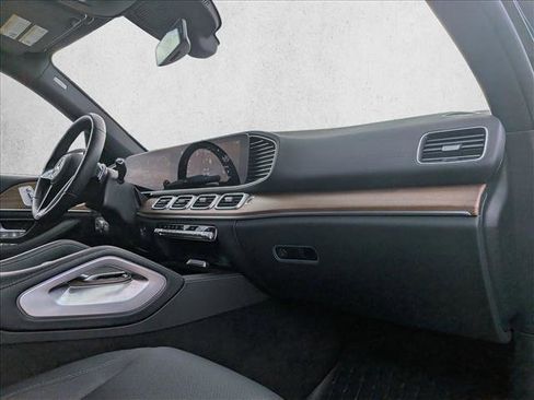 Used 2025 Mercedes-Benz GLE 350 4MATIC image 22