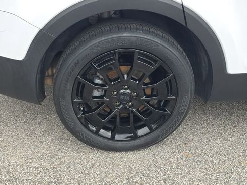 Used 2021 Kia Telluride EX w/ EX Premium Package image 12