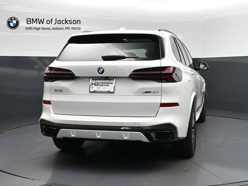 New 2026 BMW X5 sDrive40i w/ M Sport Package RWD image 7