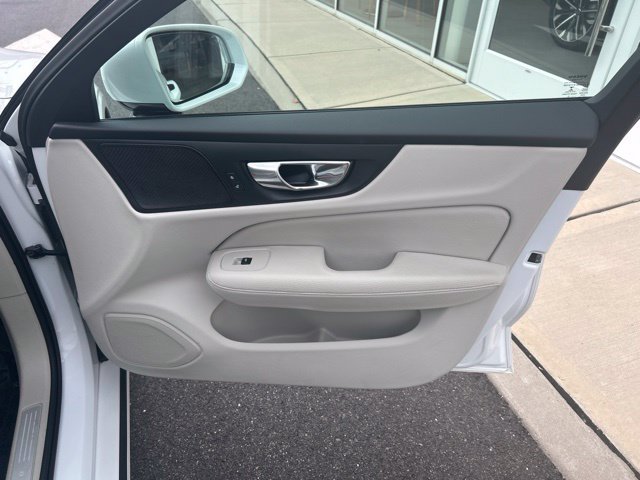 Used 2019 Volvo S60 T6 Momentum AWD/4WD image 14