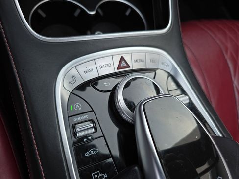 Used 2019 Mercedes-Benz S 560 Cabriolet image 28