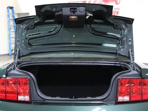 Used 2008 Ford Mustang GT RWD image 18