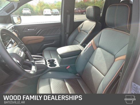 Certified 2024 GMC Canyon AT4 w/ AT4 Premium Package image 14