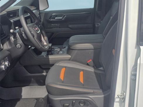 Used 2026 GMC Sierra 1500 AT4 w/ AT4 Premium Package AWD/4WD image 11
