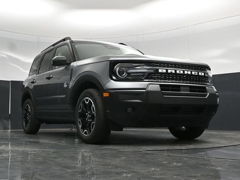 Used 2025 Ford Bronco Sport Outer Banks AWD/4WD image 46