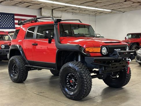 Used 2012 Toyota FJ Cruiser 4WD image 33
