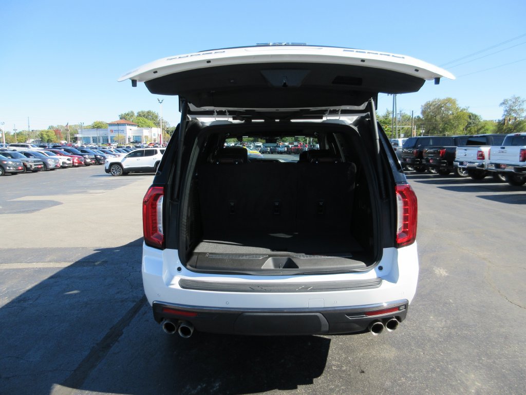 Certified 2024 GMC Yukon Denali Ultimate AWD/4WD image 8