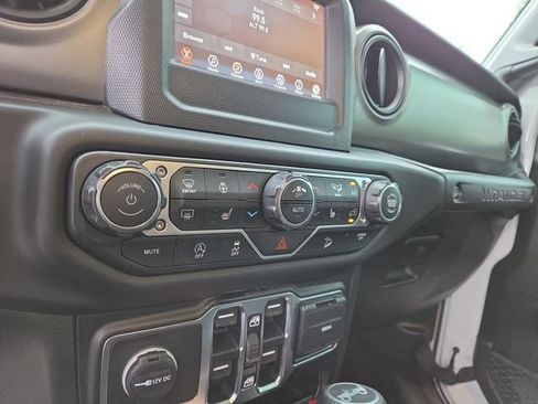Used 2019 Jeep Wrangler Unlimited Sport S AWD/4WD image 13