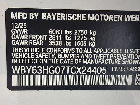 New 2026 BMW i5 eDrive40 w/ Convenience Package image 18