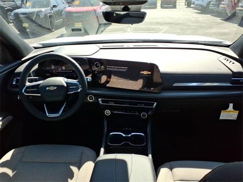 New 2026 Chevrolet Traverse LT w/ Sun and Wheel Package image 3