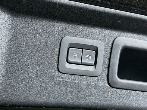 Used 2025 MAZDA CX-50 AWD 2.5 S w/ Premium Package image 30