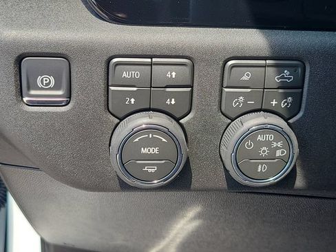 New 2026 Chevrolet Silverado 2500 LTZ w/ LTZ Plus Package AWD/4WD image 22