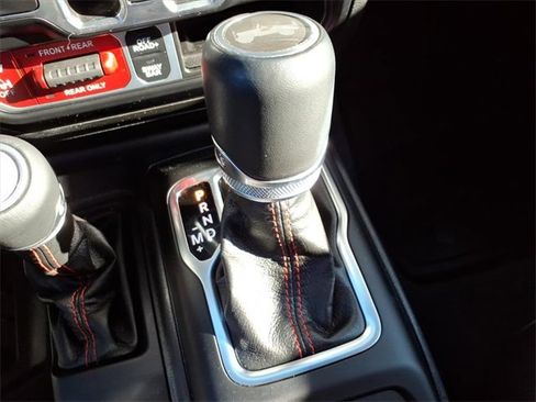 Certified 2023 Jeep Wrangler Unlimited Rubicon image 19