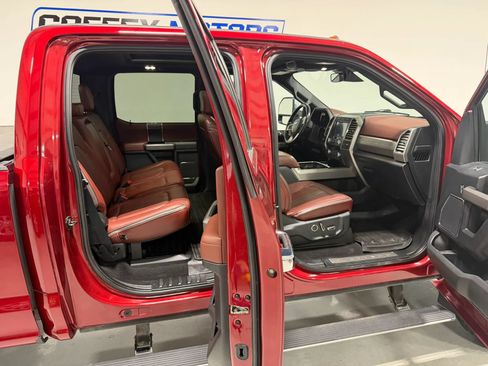 Used 2019 Ford F250 Platinum w/ Platinum Ultimate Package AWD/4WD image 17