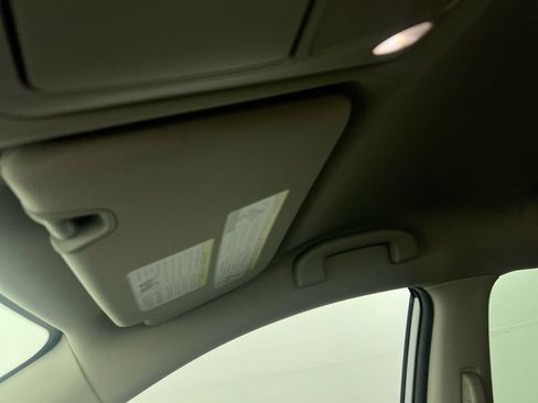 Used 2018 Nissan Rogue SV FWD image 15