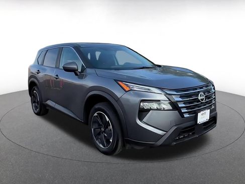 Used 2025 Nissan Rogue SV AWD/4WD image 3