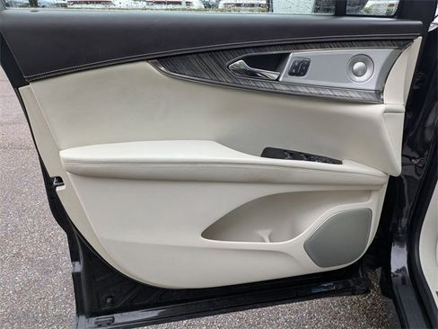 Used 2019 Lincoln Nautilus Black Label image 22