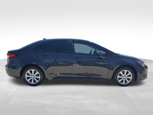 Used 2024 Toyota Corolla LE FWD image 4