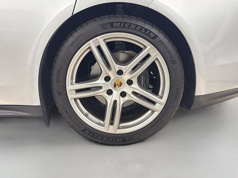 Certified 2018 Porsche Panamera 4 AWD/4WD image 35