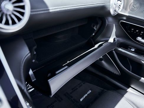 Used 2022 Mercedes-Benz SL 63 AMG 4MATIC w/ AMG Aerodynamic Package image 71