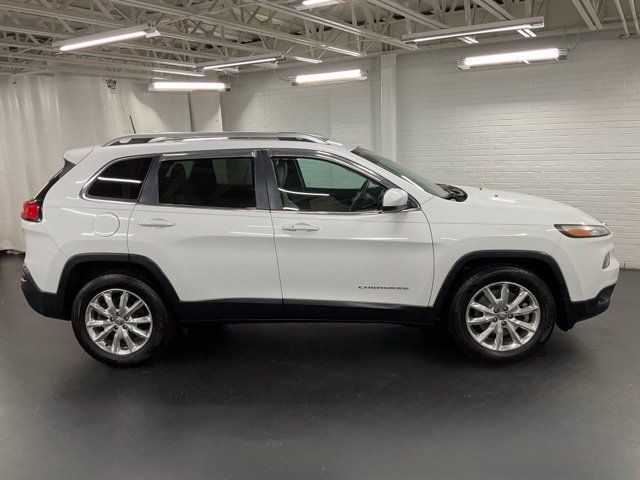 Used 2016 Jeep Cherokee Limited AWD/4WD image 7
