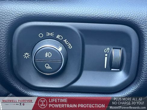 Used 2024 RAM 3500 Big Horn image 12