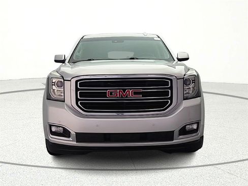 Used 2017 GMC Yukon XL SLT image 2