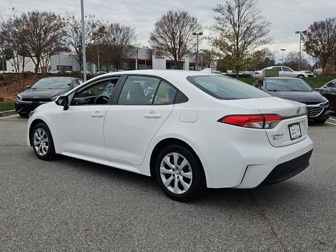 Used 2024 Toyota Corolla LE image 5