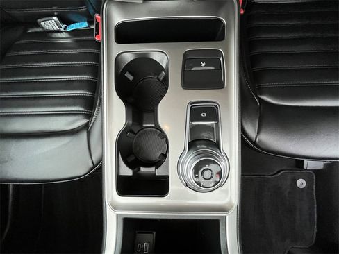 Certified 2024 Ford Edge SEL w/ Convenience Package image 11