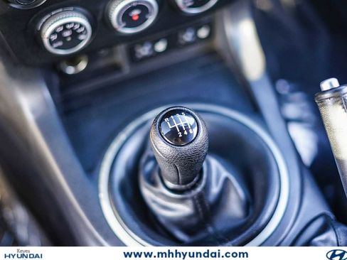 Used 2015 MAZDA MX-5 Miata Grand Touring w/ Premium Package RWD image 28