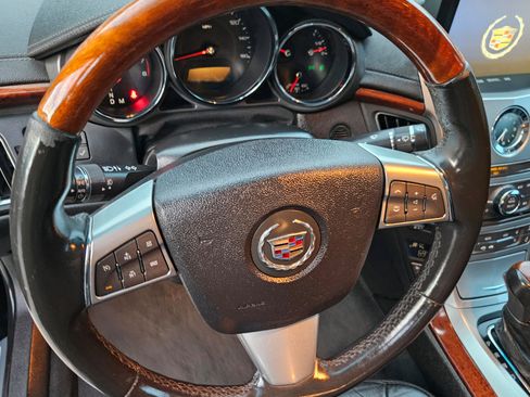 Used 2010 Cadillac CTS Premium image 21