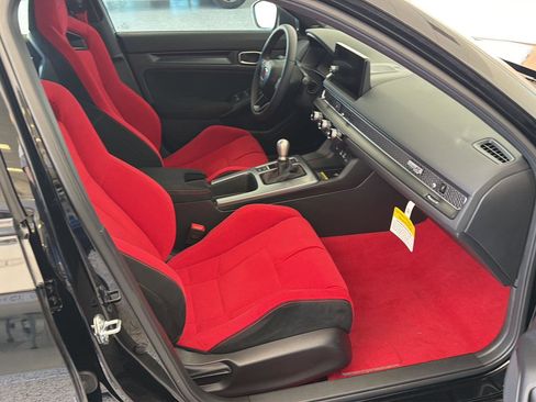 Used 2025 Honda Civic Type R image 19
