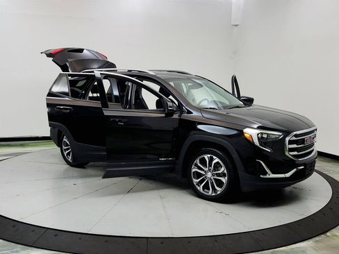 Used 2020 GMC Terrain SLT w/ GMC Pro Grade Package AWD/4WD image 10
