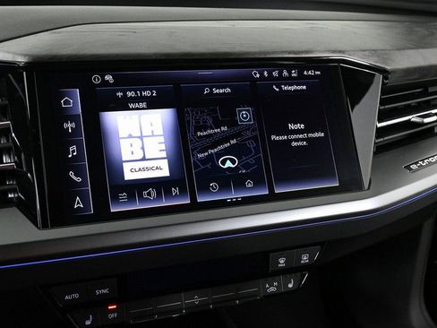 New 2025 Audi Q4 e-tron Prestige image 14