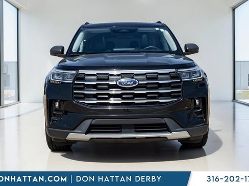 Used 2025 Ford Explorer Active w/ Active Comfort Package AWD/4WD image 25