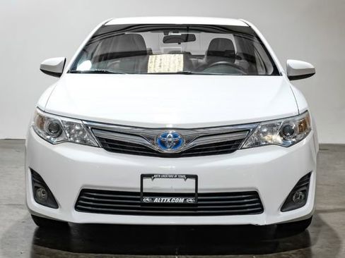Used 2012 Toyota Camry LE FWD image 4