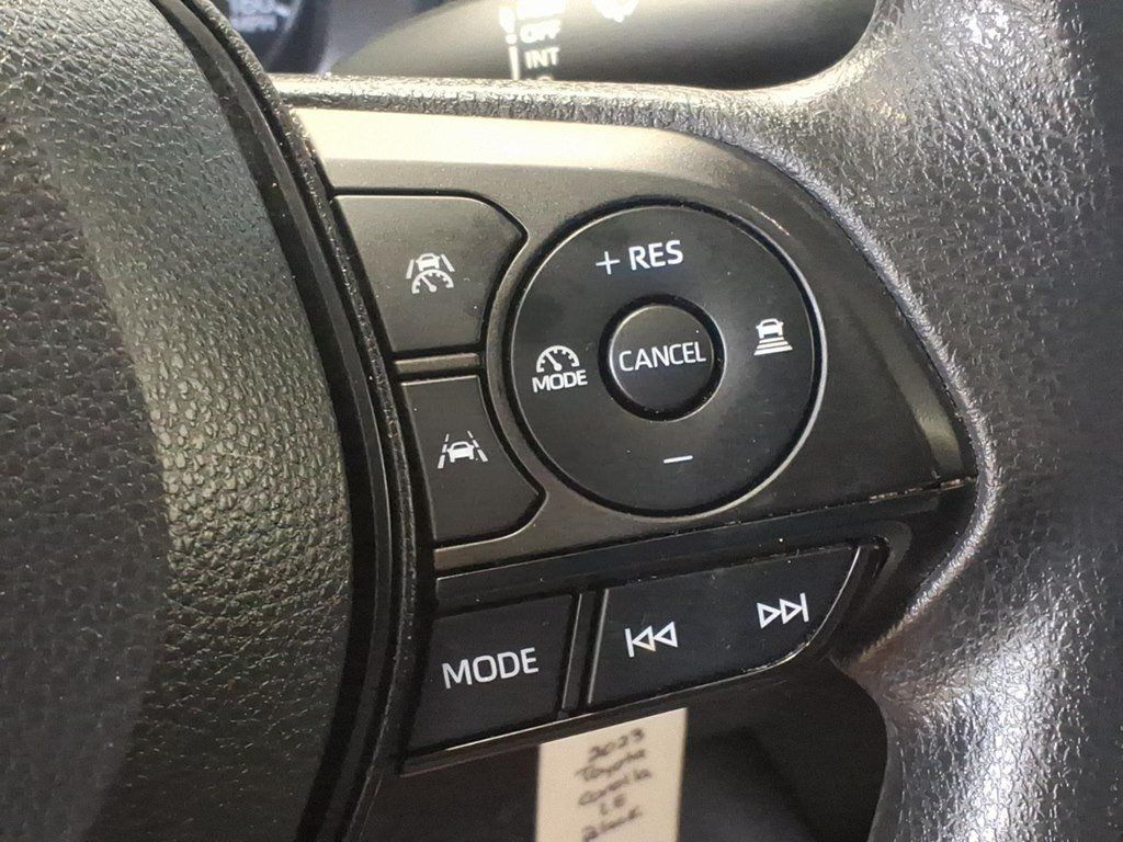 Used 2023 Toyota Corolla LE FWD image 12