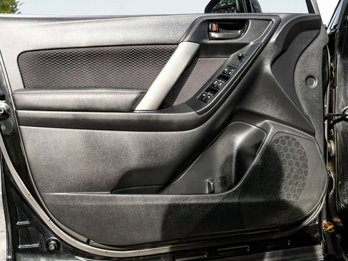 Used 2018 Subaru Forester 2.5i Premium image 46