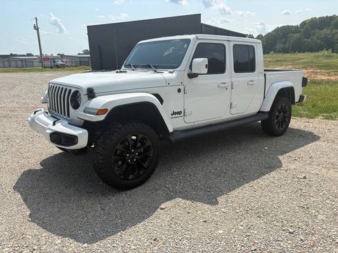 Used 2021 Jeep Gladiator Overland AWD/4WD image 1