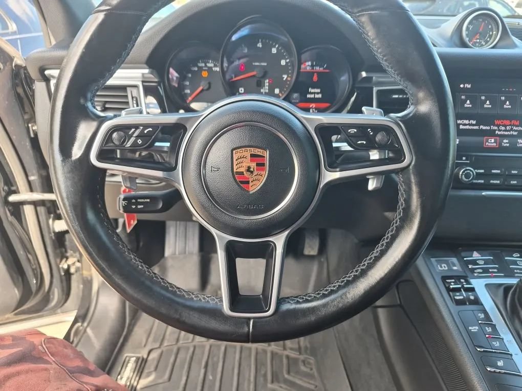 Used 2018 Porsche Macan Sport Edition AWD/4WD image 5