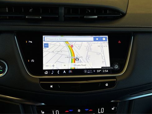 New 2025 Cadillac XT5 Premium Luxury image 24