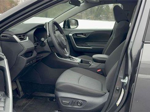 Certified 2025 Toyota RAV4 XLE w/ Convenience Package image 15